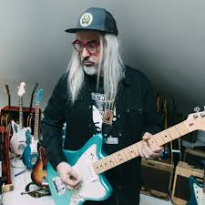 J Mascis